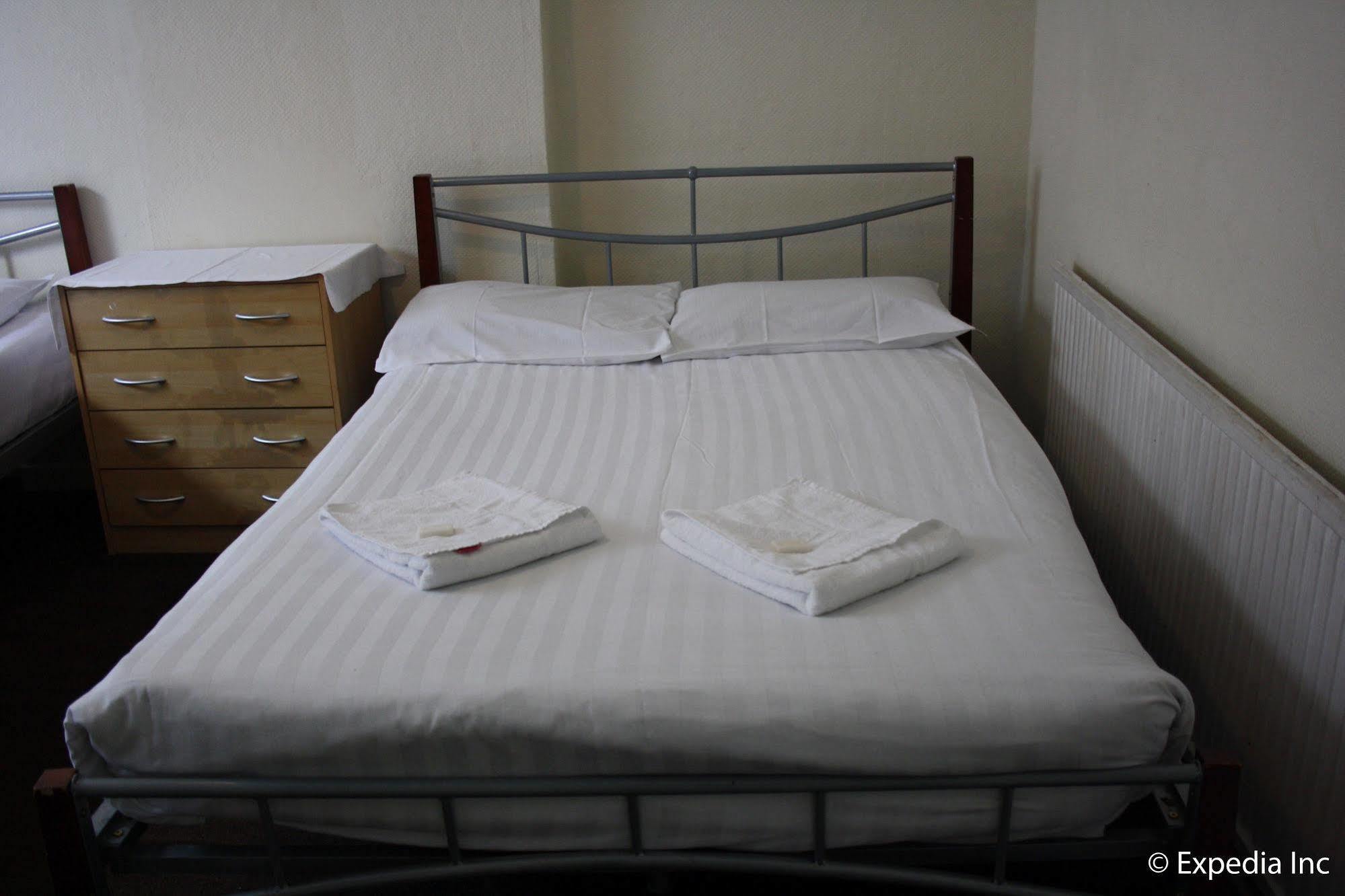 Daisy Hotel London Luaran gambar