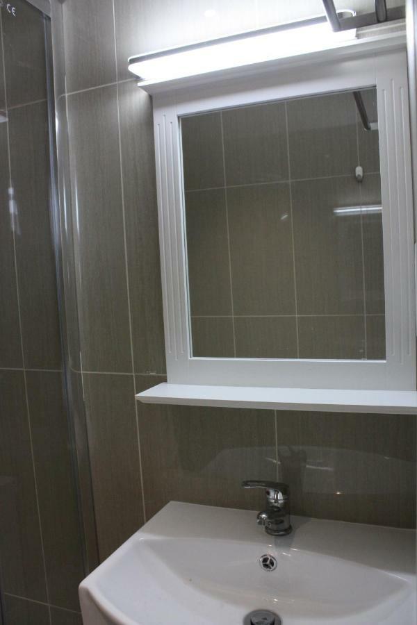 Daisy Hotel London Luaran gambar